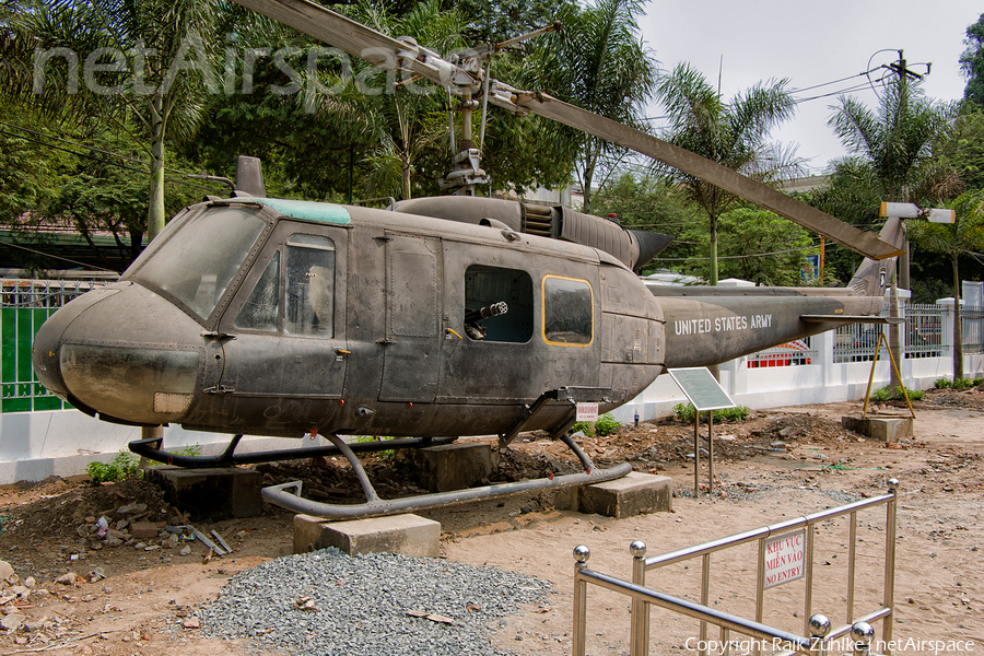 United States Army Bell UH-1H Iroquois (69-15753) | Photo 73055