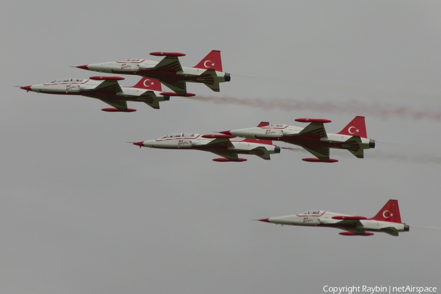 Turkish Air Force (Türk Hava Kuvvetleri) Northrop NF-5B Freedom Fighter (69-4005) | Photo 565471