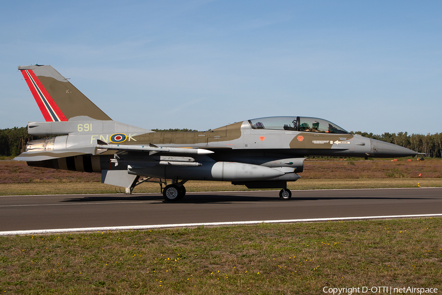 Royal Norwegian Air Force General Dynamics F-16BM Fighting Falcon (691) | Photo 348302