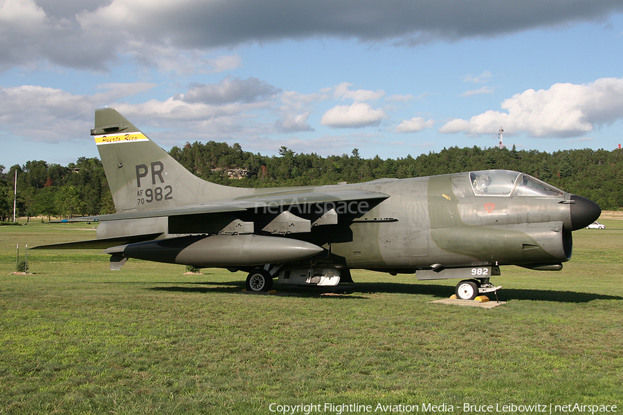 United States Air Force LTV A-7D Corsair II (70-0982) | Photo 160064