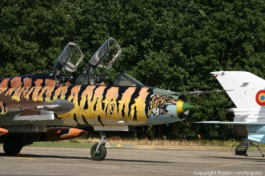 Polish Air Force (Siły Powietrzne) Sukhoi Su-22UM-3K Fitter-G (707) | Photo 553017