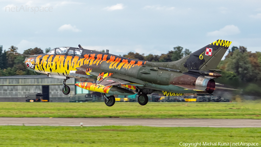 Polish Air Force (Siły Powietrzne) Sukhoi Su-22UM-3K Fitter-G (707) | Photo 347173