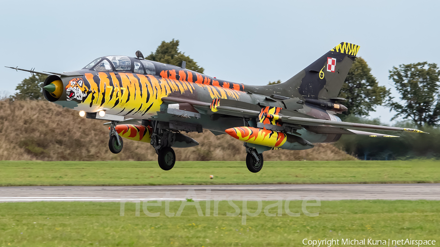 Polish Air Force (Siły Powietrzne) Sukhoi Su-22UM-3K Fitter-G (707) | Photo 347175