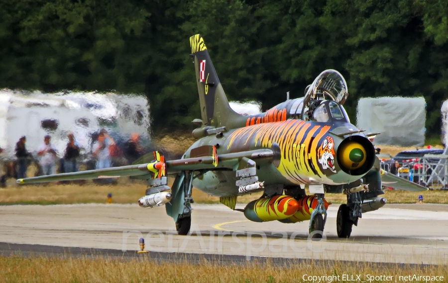 Polish Air Force (Siły Powietrzne) Sukhoi Su-22UM-3K Fitter-G (707) | Photo 172244