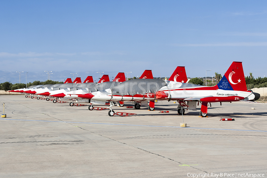 Turkish Air Force (Türk Hava Kuvvetleri) Canadair NF-5B Freedom Fighter (71-4021) | Photo 192932