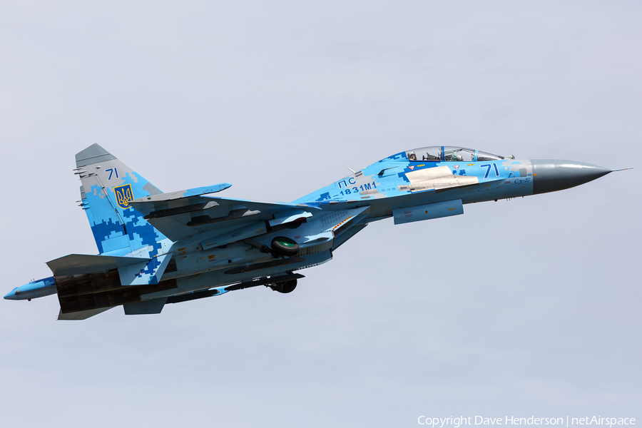 Ukrainian Air Force Sukhoi Su-27UBM1 Flanker C (71 BLUE) | Photo 177018