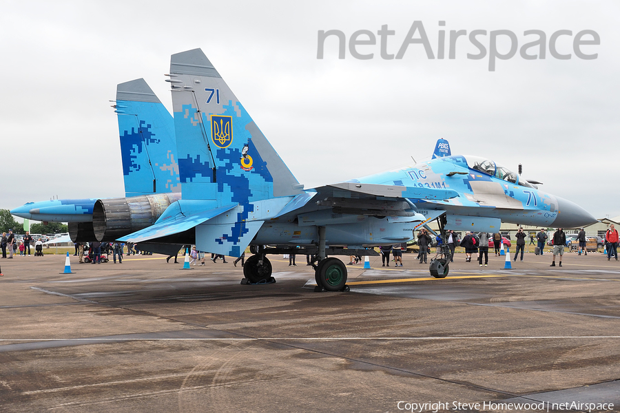 Ukrainian Air Force Sukhoi Su-27UBM1 Flanker C (71 BLUE) | Photo 180740