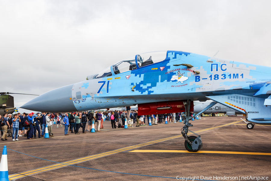 Ukrainian Air Force Sukhoi Su-27UBM1 Flanker C (71 BLUE) | Photo 194514