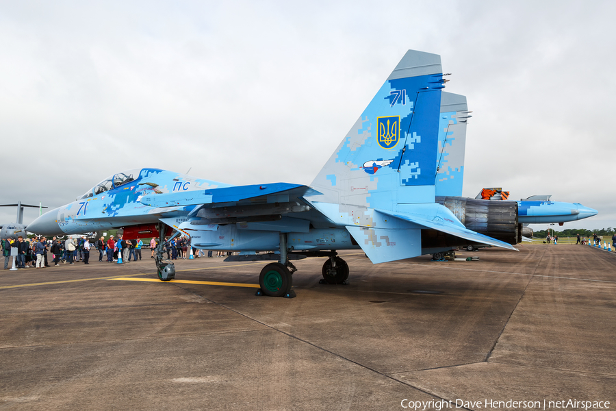 Ukrainian Air Force Sukhoi Su-27UBM1 Flanker C (71 BLUE) | Photo 194515