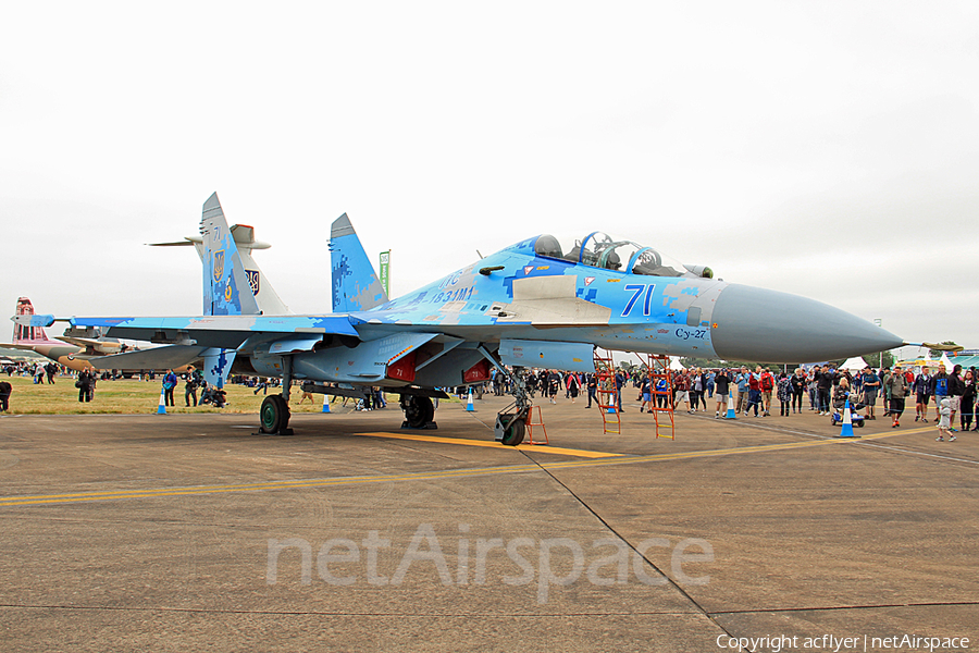 Ukrainian Air Force Sukhoi Su-27UBM1 Flanker C (71 BLUE) | Photo 266648