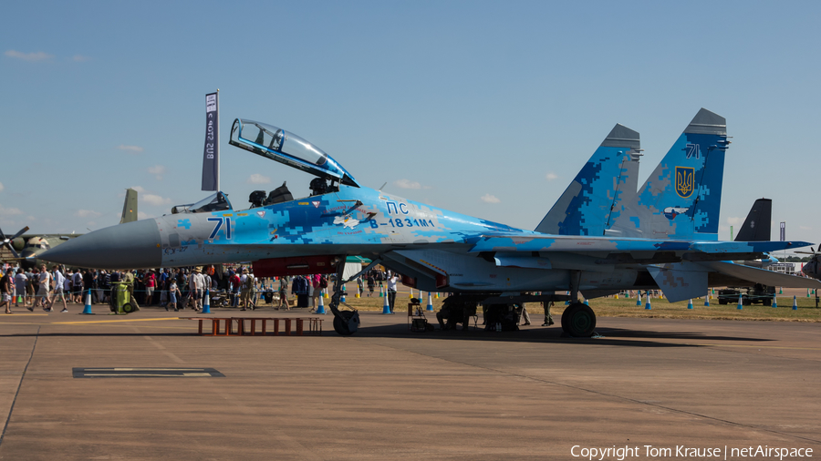 Ukrainian Air Force Sukhoi Su-27UBM1 Flanker C (71 BLUE) | Photo 328178