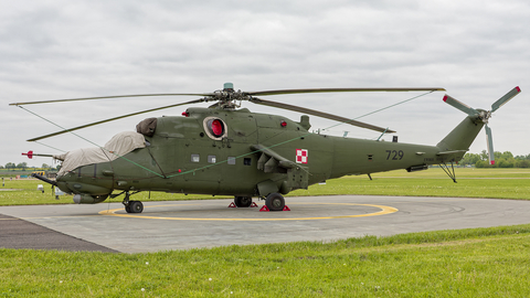 Polish Army (Siły Zbrojne Rzeczypospolitej Polskiej) Mil Mi-24V Hind-E (729) at  Inowrocław - Latkowo, Poland