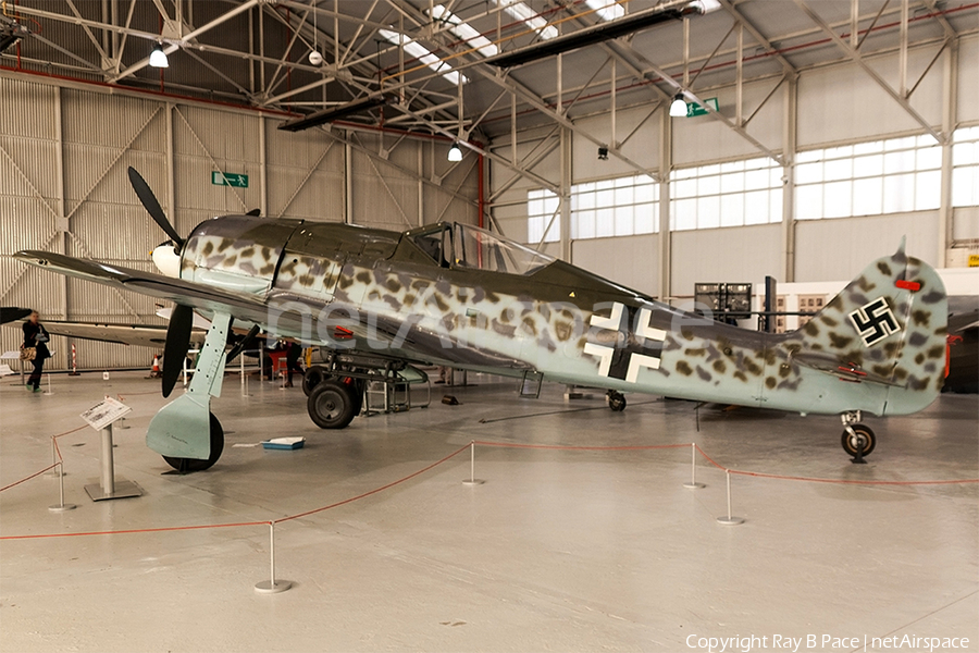 Luftwaffe Focke-Wulf Fw 190A-8/R-6 (UNMARKED) | Photo 368049