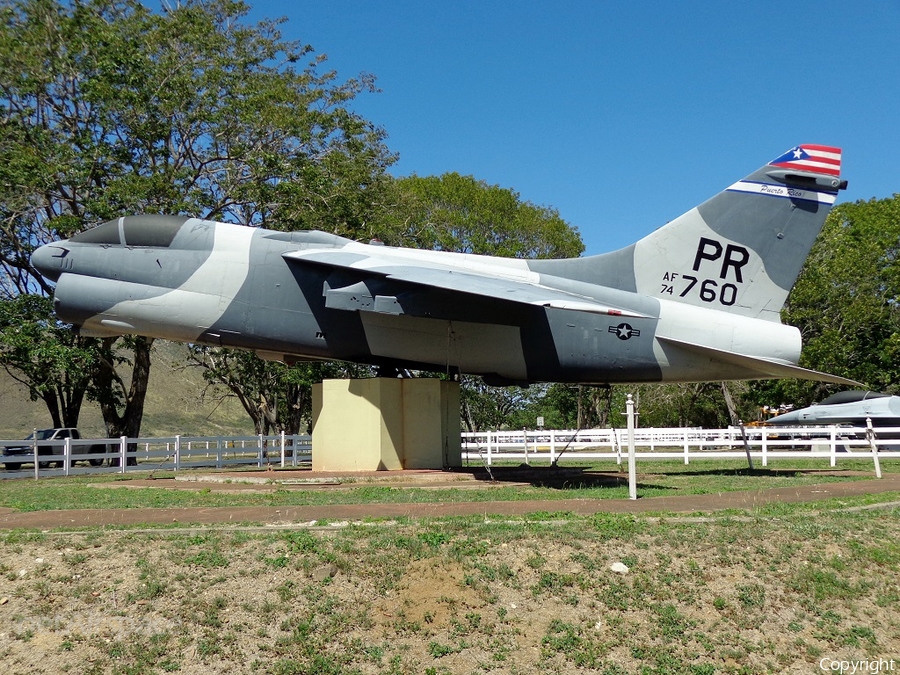 United States Air Force LTV A-7D Corsair II (74-0760) | Photo 102233