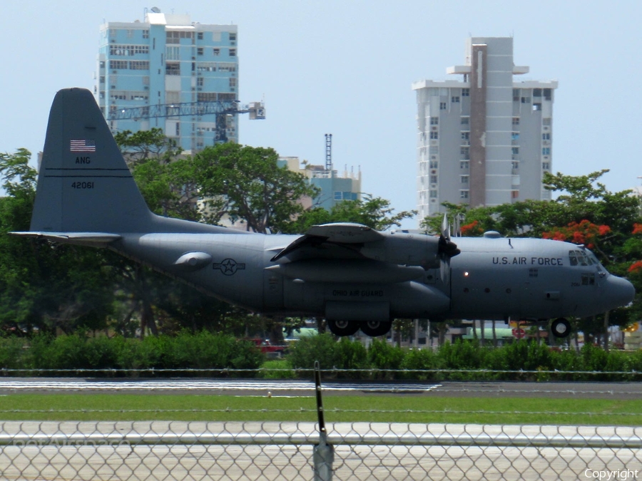 United States Air Force Lockheed C-130H Hercules (74-2061) | Photo 253757