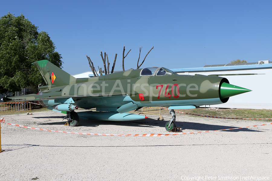 East German Air Force Mikoyan-Gurevich MiG-21SPS Fishbed-F (740) | Photo 311796