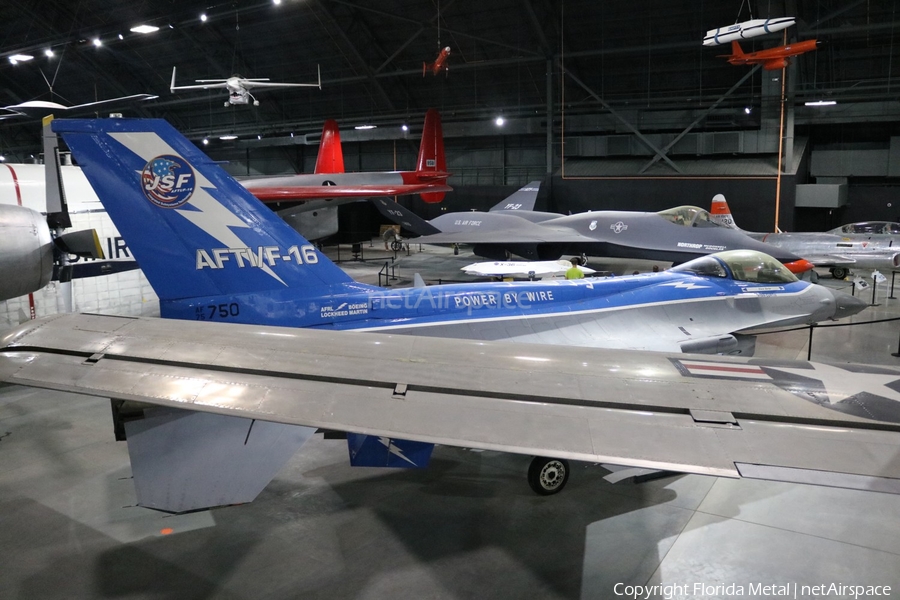 United States Air Force General Dynamics YF-16A Fighting Falcon (75-0750) | Photo 459240