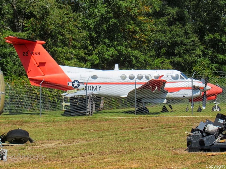 United States Army Beech C-12C Huron (76-22559) | Photo 450277