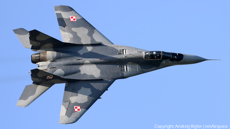 Polish Air Force (Siły Powietrzne) Mikoyan-Gurevich MiG-29A Fulcrum (77) | Photo 429844
