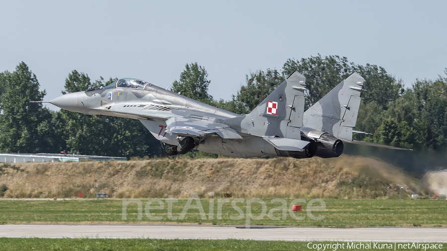 Polish Air Force (Siły Powietrzne) Mikoyan-Gurevich MiG-29A Fulcrum (77) | Photo 299057