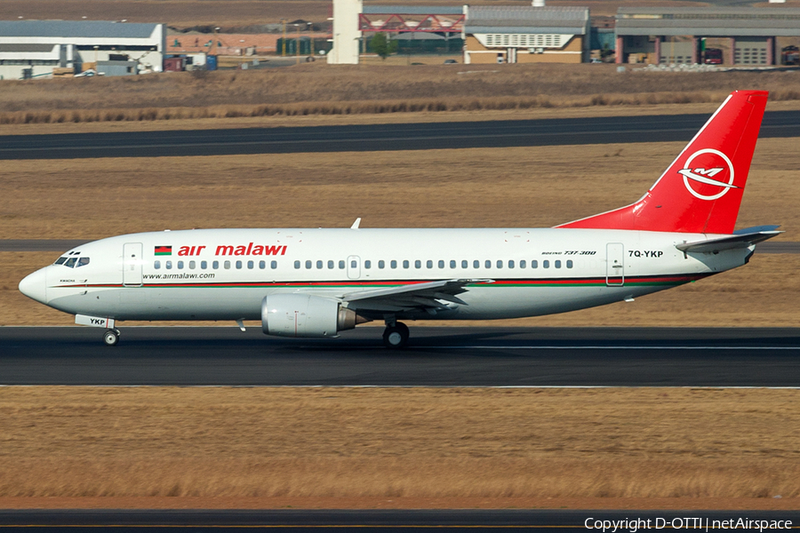 Air Malawi Boeing 737-33A (7Q-YKP) | Photo 203765