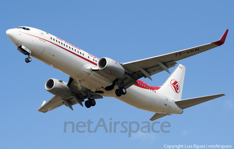 Air Algerie Boeing 737-8D6 (7T-VKN) | Photo 300450