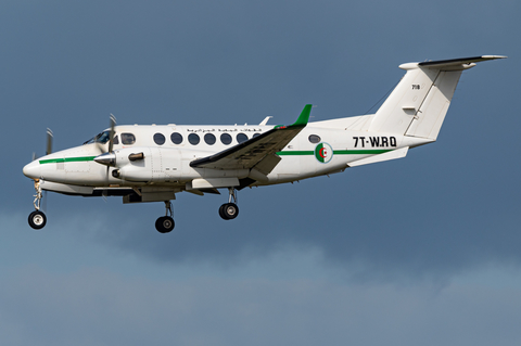 Algerian Air Force Beech King Air 350i (7T-WRQ) at  Hamburg - Fuhlsbuettel (Helmut Schmidt), Germany