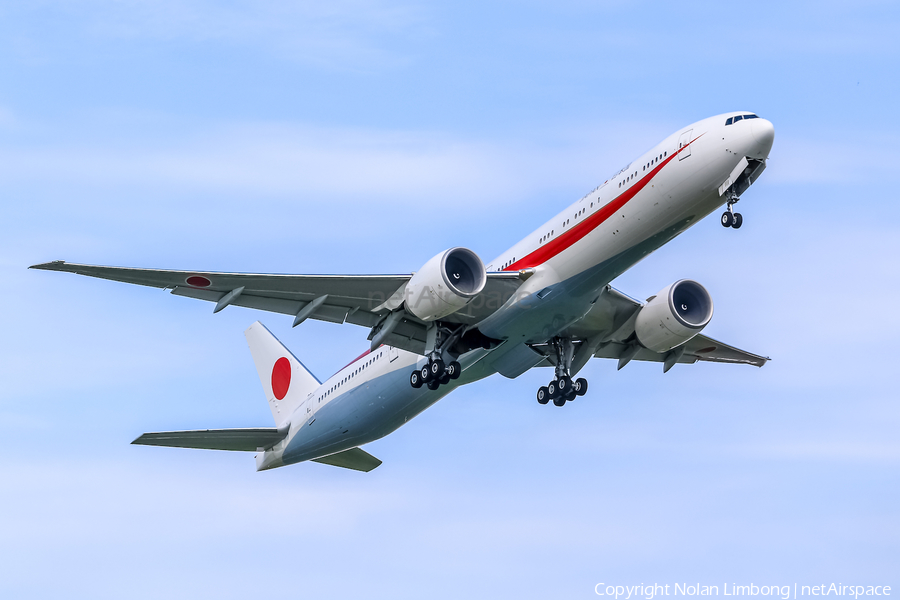 Japan Air Self-Defense Force Boeing 777-3SB(ER) (80-1111) | Photo 537743