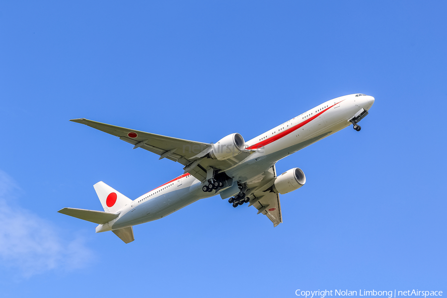 Japan Air Self-Defense Force Boeing 777-3SB(ER) (80-1112) | Photo 537751