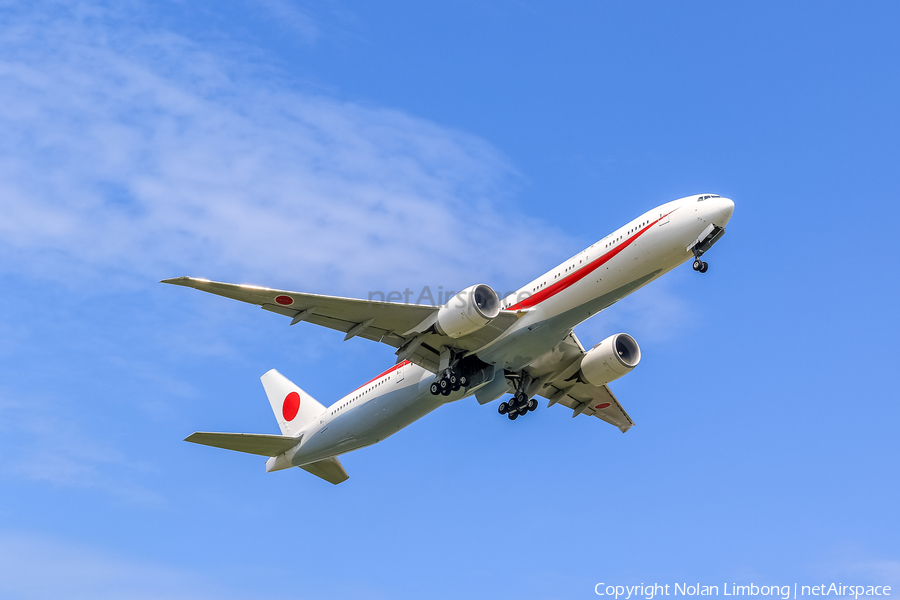 Japan Air Self-Defense Force Boeing 777-3SB(ER) (80-1112) | Photo 537752