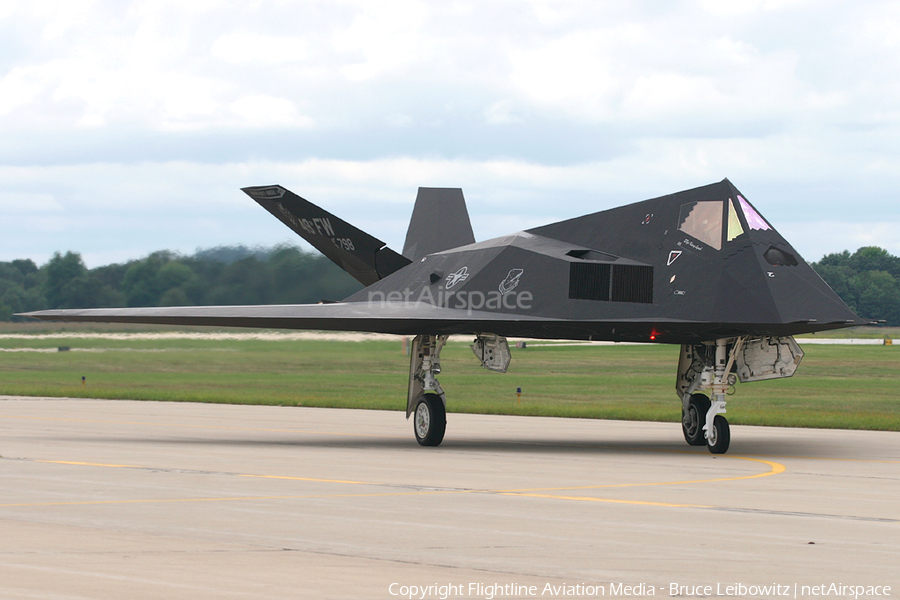 United States Air Force Lockheed F-117A Nighthawk (81-10798) | Photo 160054