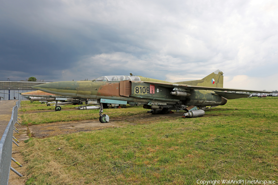 Czech Air Force Mikoyan-Gurevich MiG-23UB Flogger-C (8109) | Photo 511483