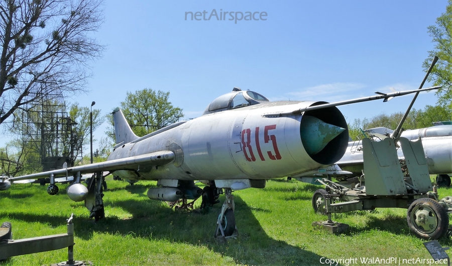 Polish Air Force (Siły Powietrzne) Sukhoi Su-7BKL Fitter-A (815) | Photo 447041