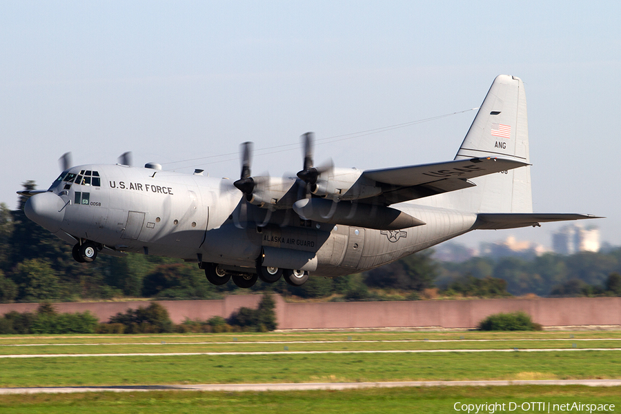 United States Air Force Lockheed C-130H Hercules (82-0058) | Photo 368863