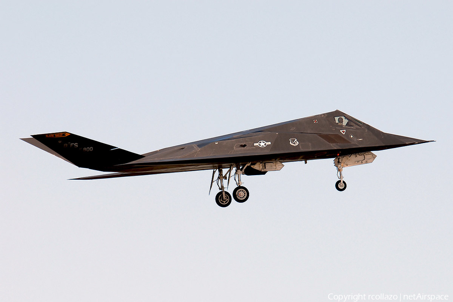 United States Air Force Lockheed F-117A Nighthawk (82-0800) | Photo 8970