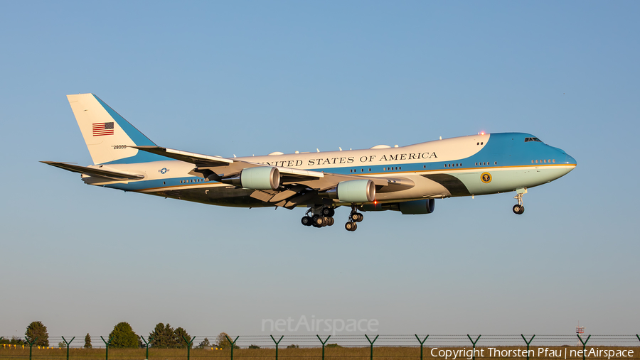 United States Air Force Boeing VC-25A (82-8000) | Photo 452834