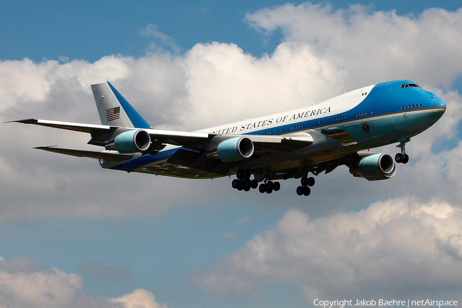 United States Air Force Boeing VC-25A (82-8000) | Photo 183152