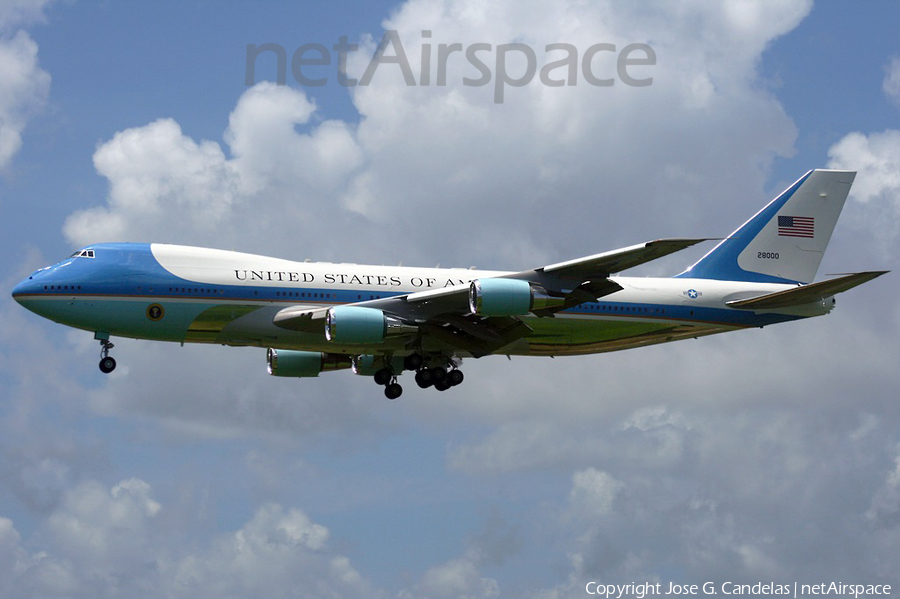 United States Air Force Boeing VC-25A (82-8000) | Photo 73667