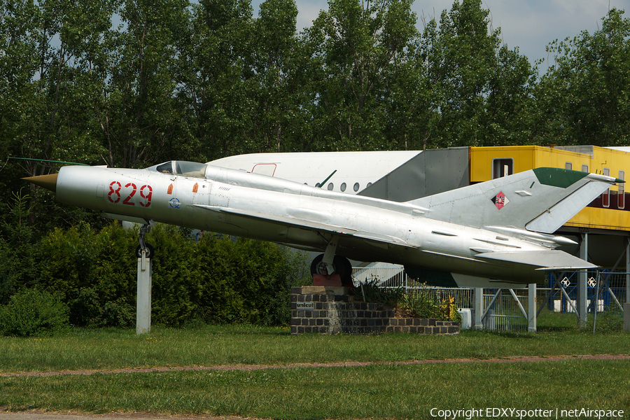 East German Air Force Mikoyan-Gurevich MiG-21SPS Fishbed-F (829) | Photo 294610