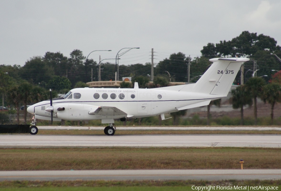 United States Air Force Beech C-12D Huron (84-24375) | Photo 461462