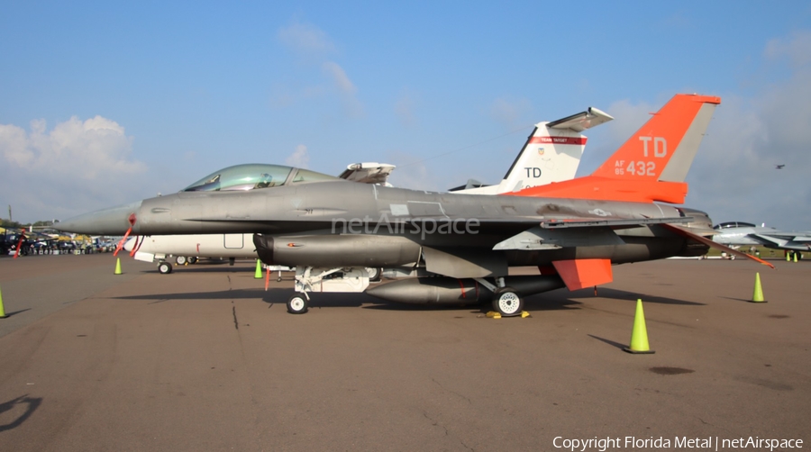United States Air Force General Dynamics QF-16C Fighting Falcon (85-1432) | Photo 563749