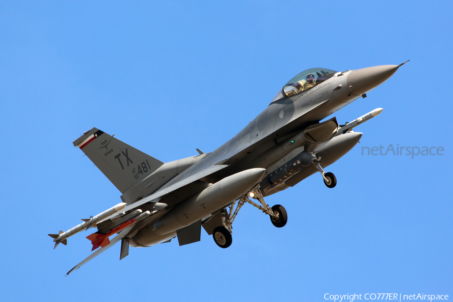 United States Air Force General Dynamics F-16C Fighting Falcon (85-1481) | Photo 35277