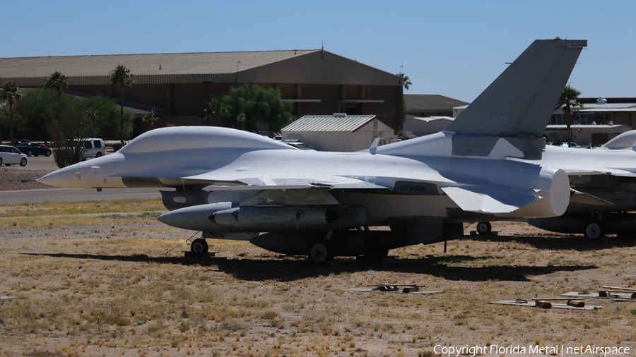United States Air Force General Dynamics F-16D Fighting Falcon (86-0042) | Photo 308532
