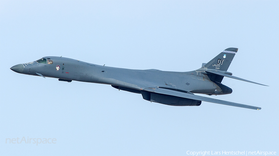 United States Air Force Rockwell B-1B Lancer (86-0120) | Photo 420051