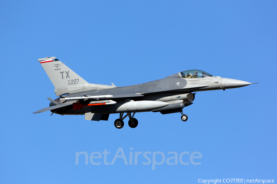United States Air Force General Dynamics F-16C Fighting Falcon (86-0227) | Photo 33037