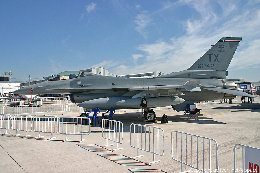 United States Air Force General Dynamics F-16C Fighting Falcon (86-0242) | Photo 416341