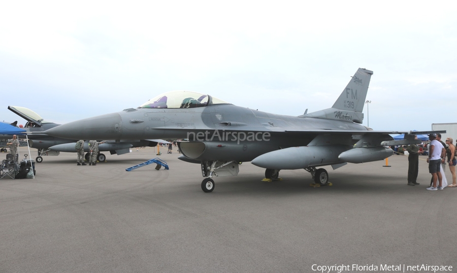 United States Air Force General Dynamics F-16C Fighting Falcon (86-0319) | Photo 462254