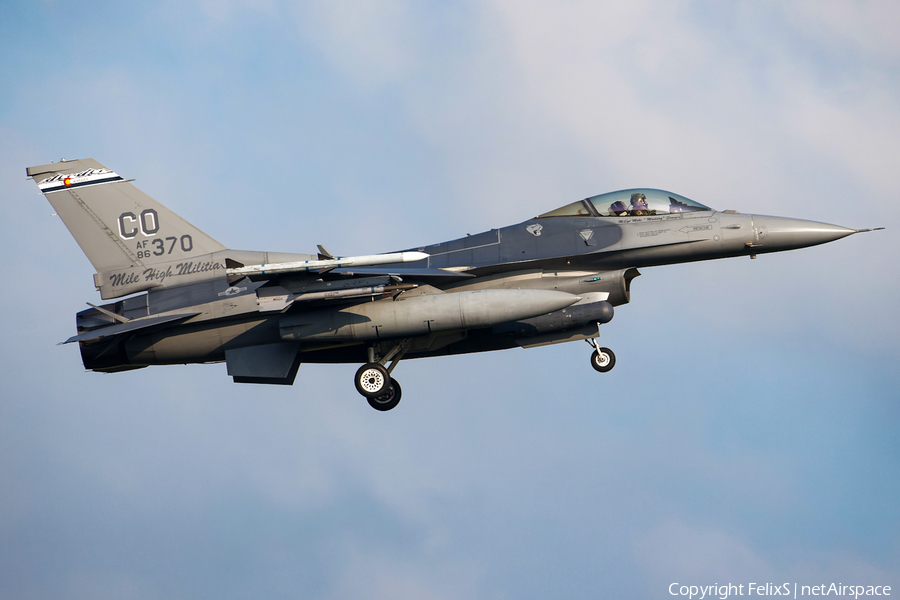 United States Air Force General Dynamics F-16C Fighting Falcon (86-0370) | Photo 576153