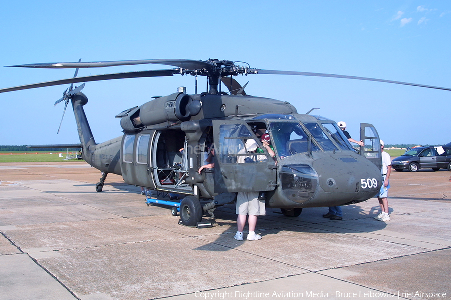 United States Army Sikorsky UH-60A Black Hawk (86-24509) | Photo 164115