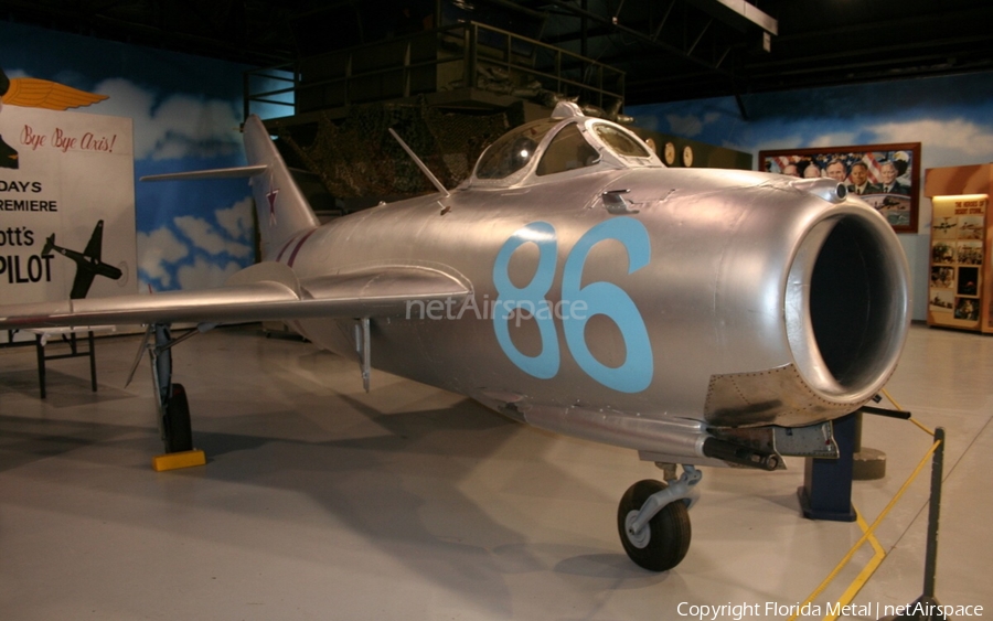Soviet Union Air Force Mikoyan-Gurevich MiG-17 Fresco-A (86 BLUE) | Photo 462002